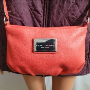 Marc Jacobs New York Classic Leather Crossbody bag.